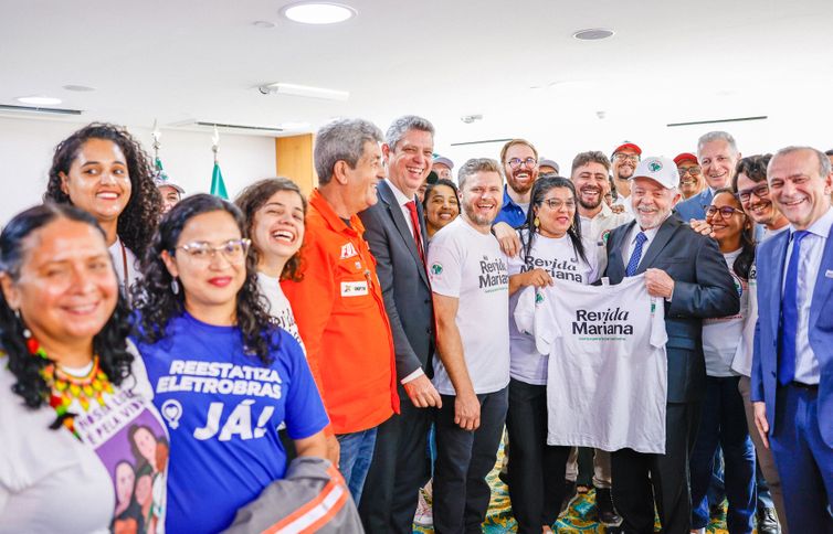 Brasíia (DF), 15.12.2023 - Presidente da República, Luiz Inácio Lula da Silva, saciona Projeto de Lei n° 27882019 que institui a Política Nacional de Direitos das Populações Atingidas por Barragens (PNAB). Foto: Ricardo Stuckert/PR